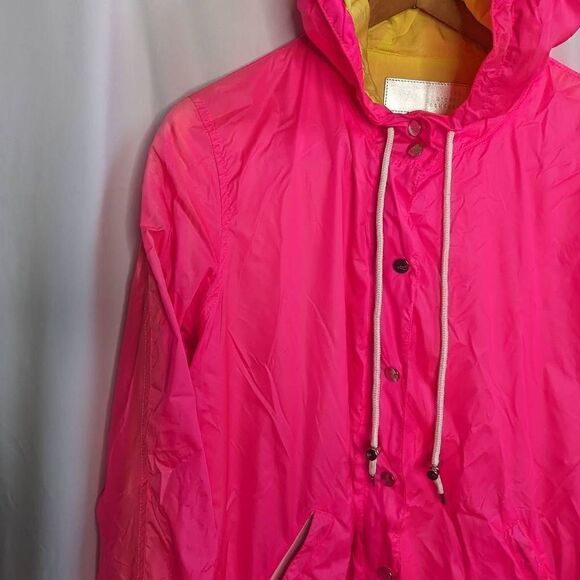 The Mighty Company Windbreaker Hythe Neon Pink Barbiecore Small - Picture 3 of 9